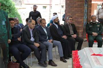 مراسم رونمایی از یادمان شهدای گمنام